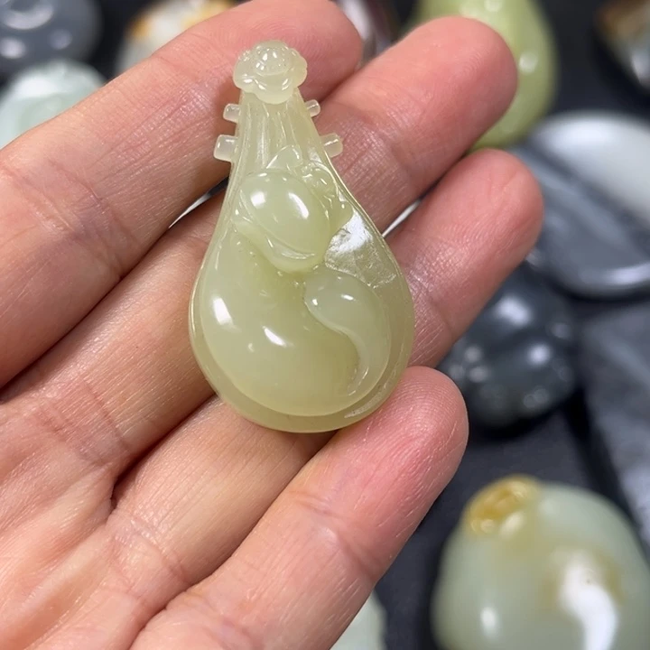 和田玉（黄玉）未镶嵌吊坠(不含链)