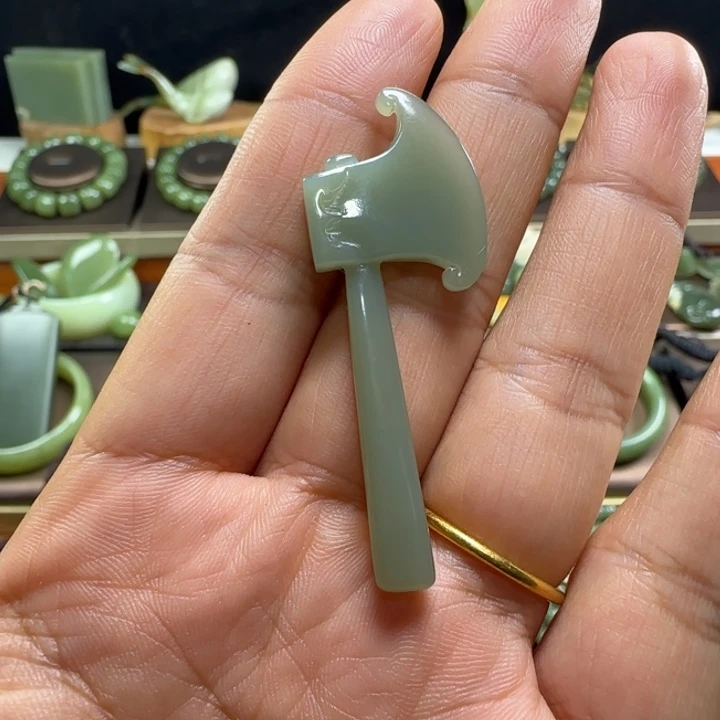 就***儿岫岩老玉（透闪石质玉）未镶嵌颈饰