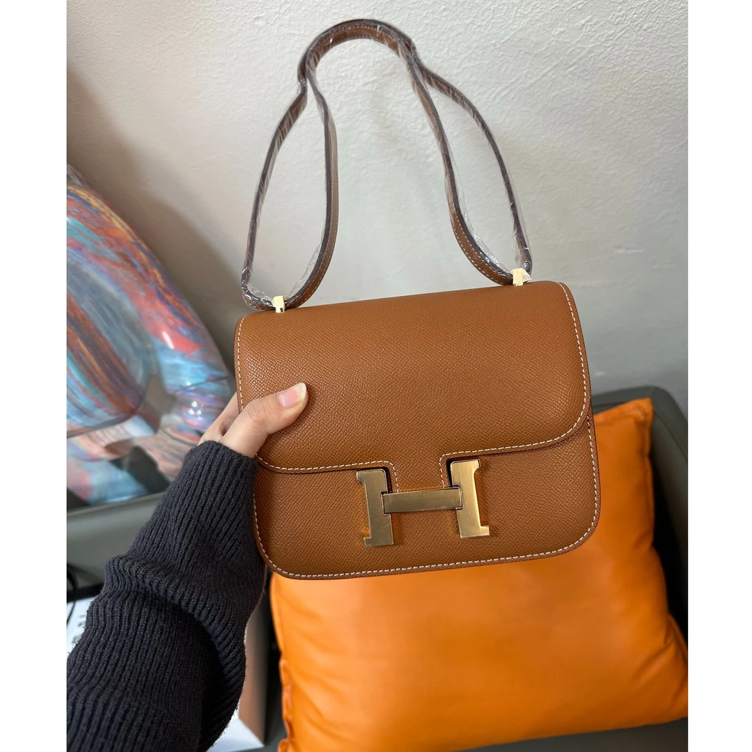 2025新款潮流时尚H扣真皮康康豆腐包