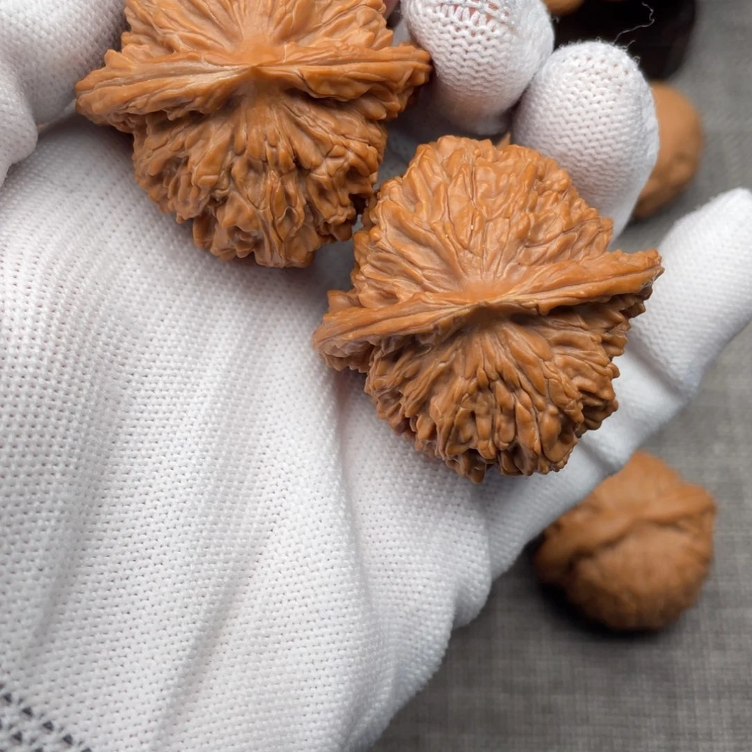 文玩核桃把件瑾*.42铁皮红皮四座楼