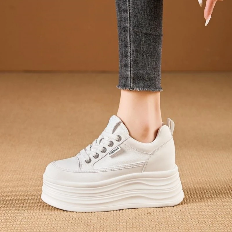 小白鞋女2025厚底白色板鞋小个子内增高女鞋子ZX