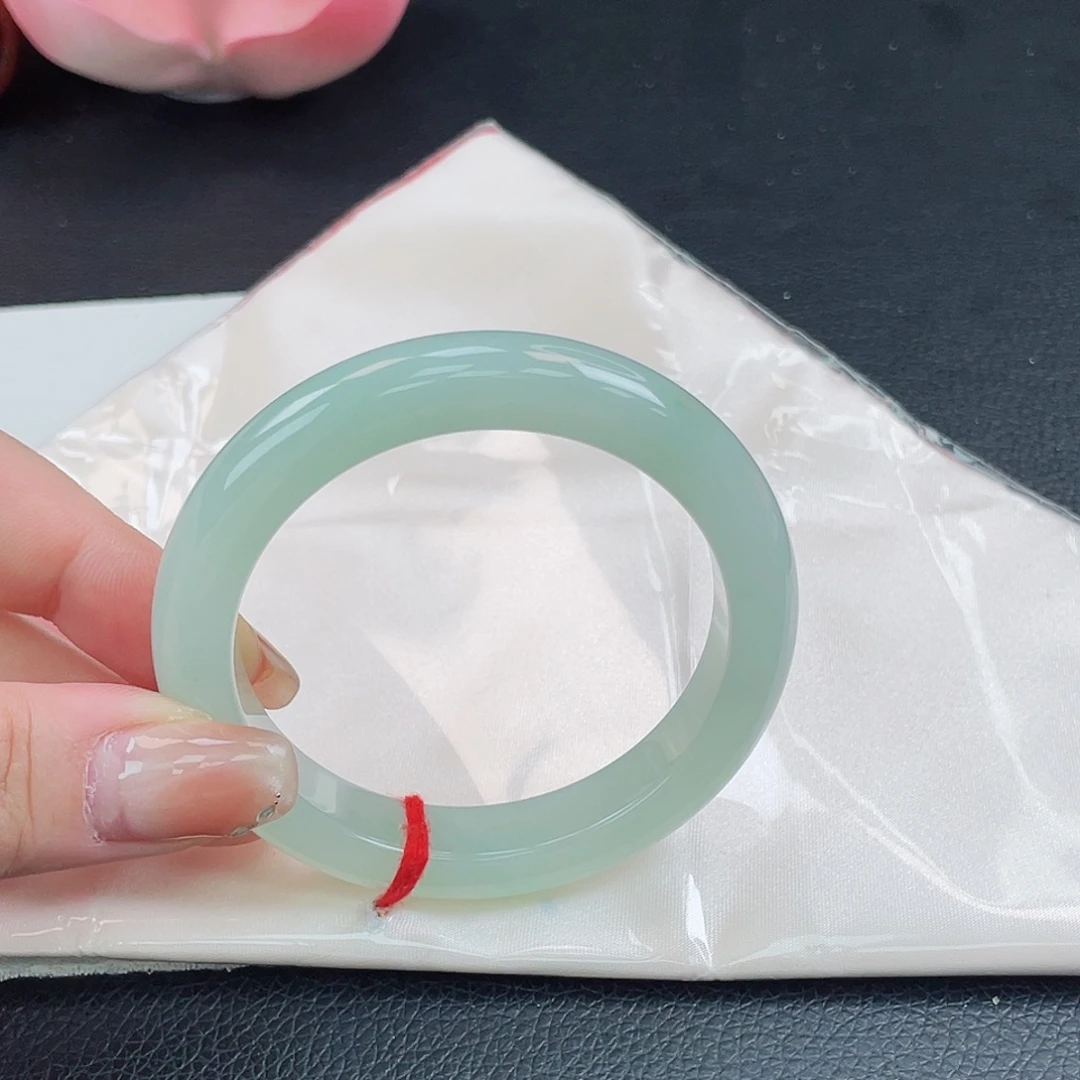 翡翠未镶嵌手镯55正圈甜绿葡萄肉-微瑕特价