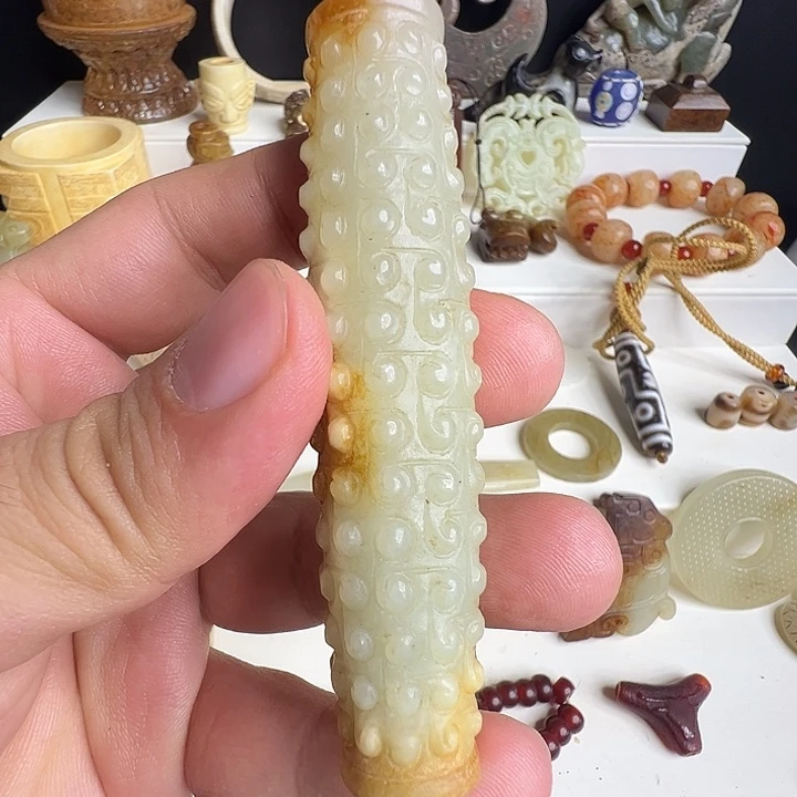 颈饰未镶嵌和田玉毅*