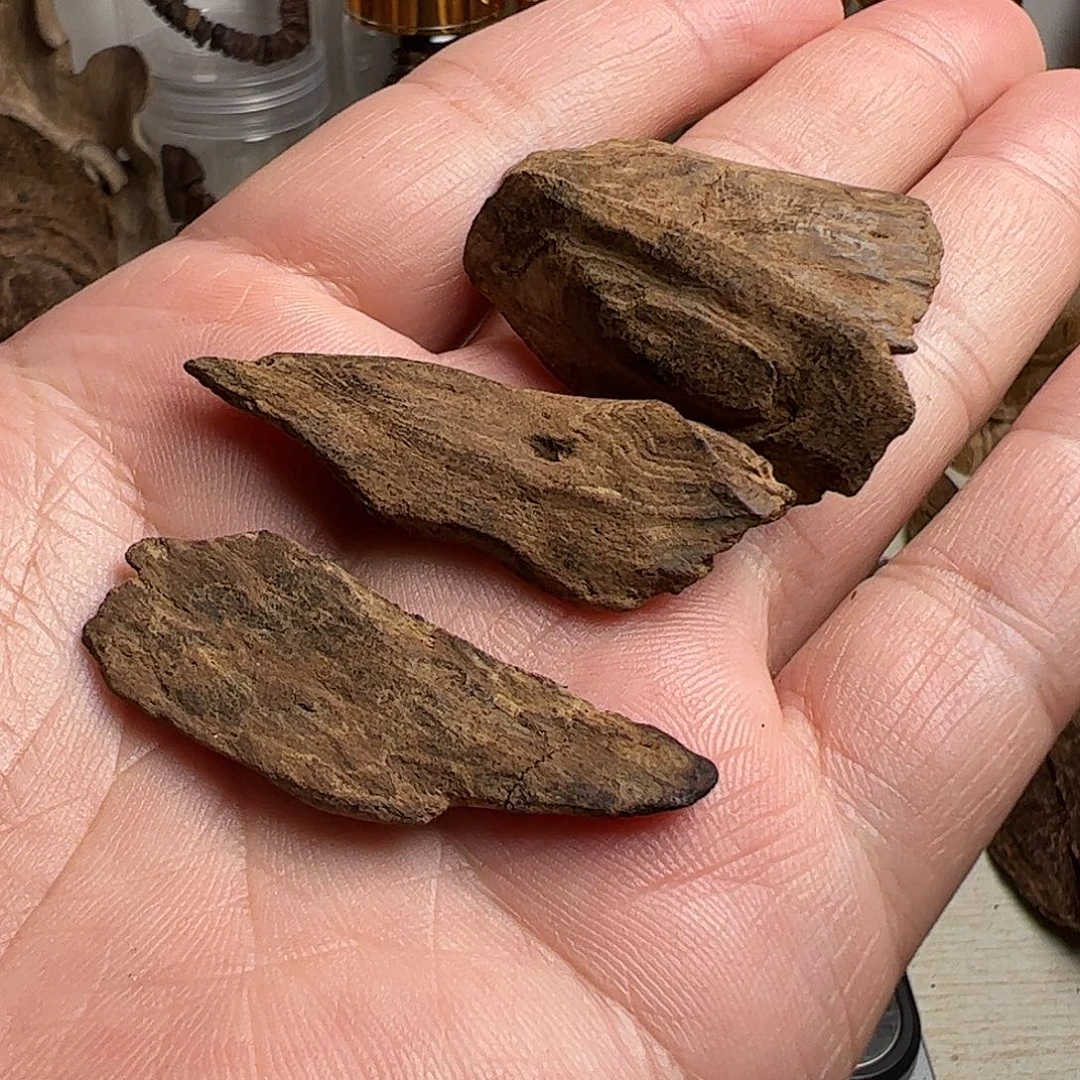 沉香沉香碎屑印尼沉香红土5克