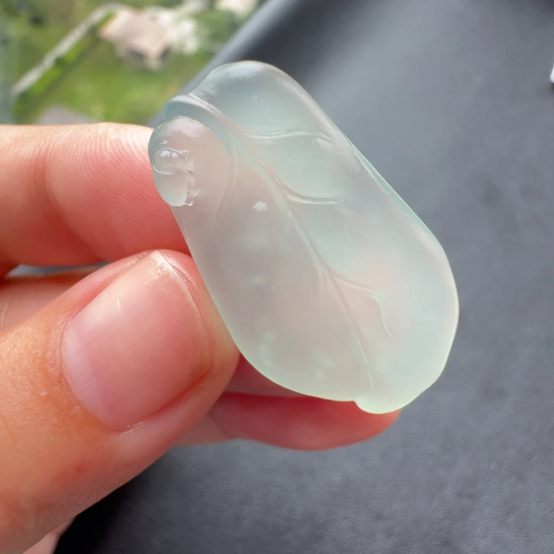 定制翡翠未镶嵌正冰天空蓝树叶