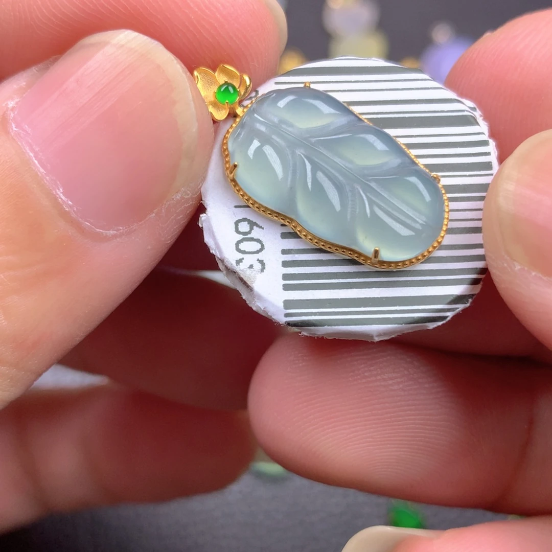 【闪购商品】翡翠18K金镶嵌颈饰翡翠