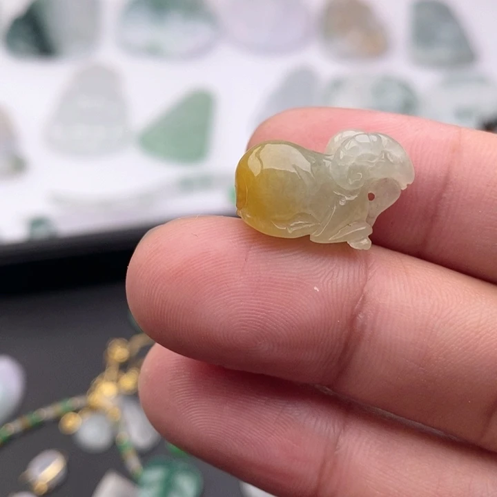 泸***坊吊坠(不含链)未镶嵌翡翠