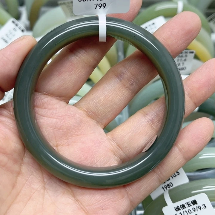 未镶嵌手镯和田玉（糖玉）