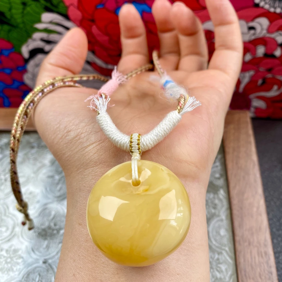 【山珊】天然俄料蜜蜡公主扣蜜蜡吊坠