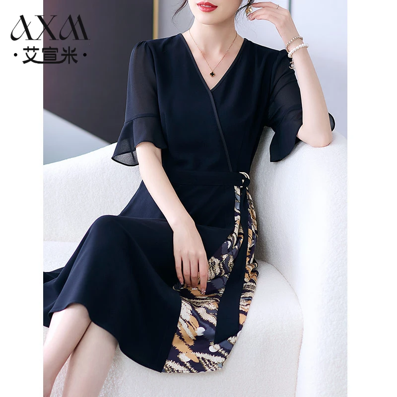 艾宣米夏季洋气连衣裙2025新款中年女短袖妈妈连衣裙妈妈装夏季