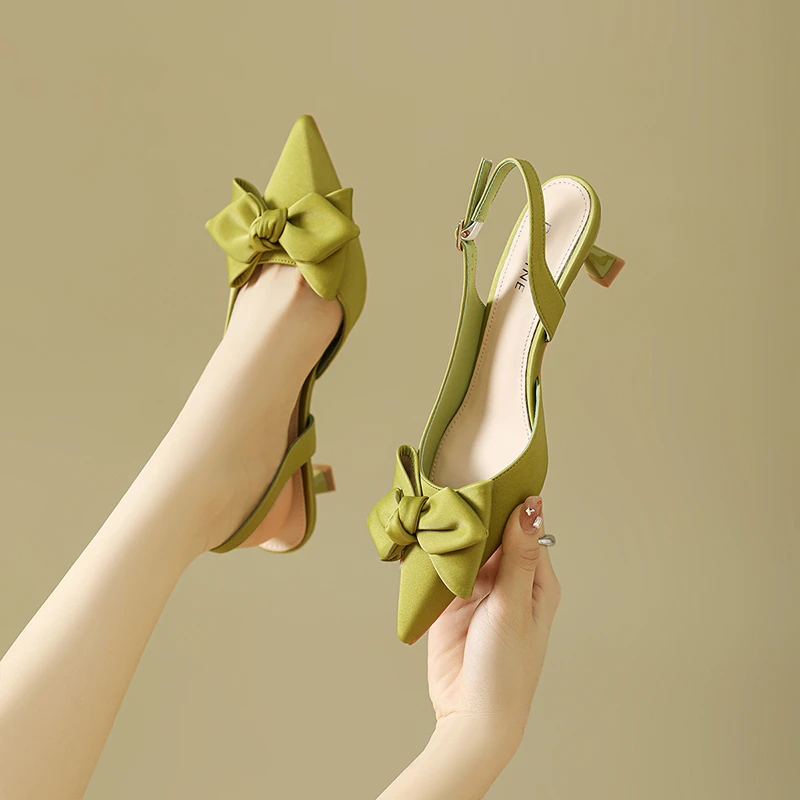 达芙妮细跟高跟鞋女2025秋季新款蝴蝶结尖头单鞋包头中空配裙凉鞋