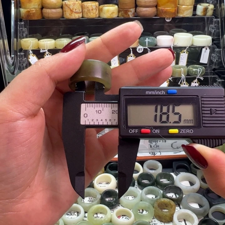 蛇纹石玉合金戒指