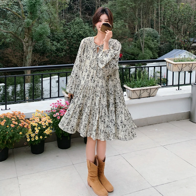 茶歇法式碎花连衣裙女春夏新款复古慵懒宽松小个子甜美长袖A字裙