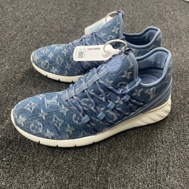 95新 LouisVuitton/路易威登 Fastlane 牛仔运动鞋41码98新8600