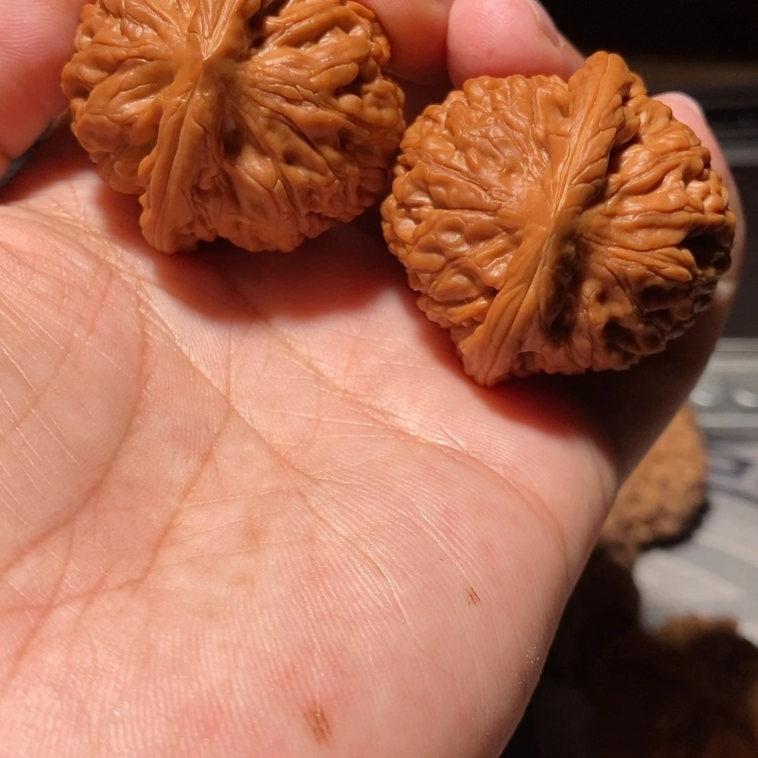 无***代把件文玩核桃099莲花虎头