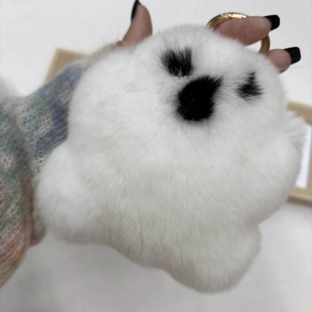 真皮草獭兔毛白色小怪兽钥匙扣挂件软萌治愈系玩偶书包包挂饰女