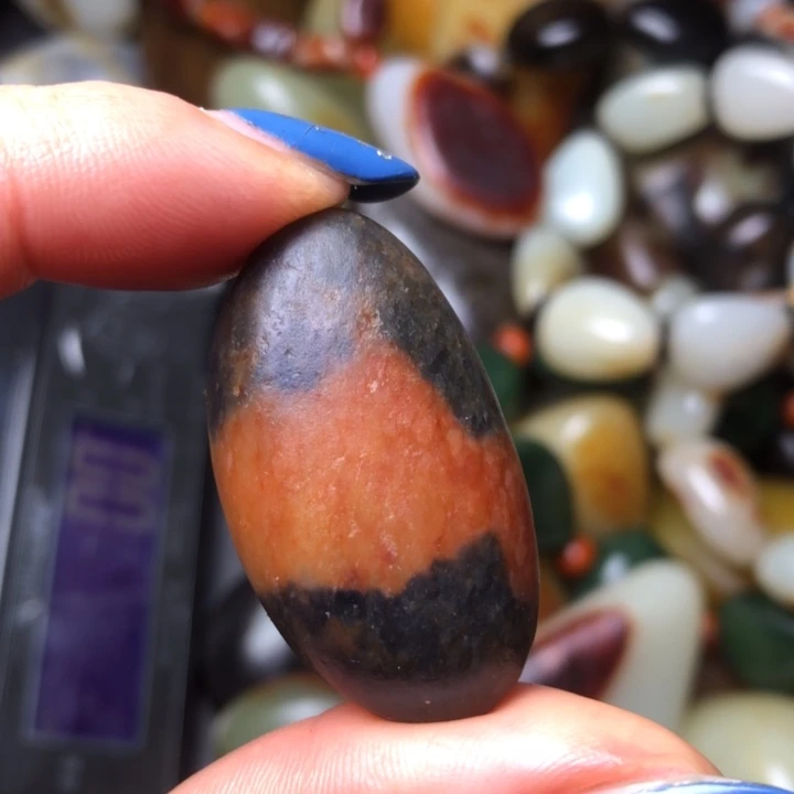 和田玉（翠青玉）未镶嵌珠宝奇石