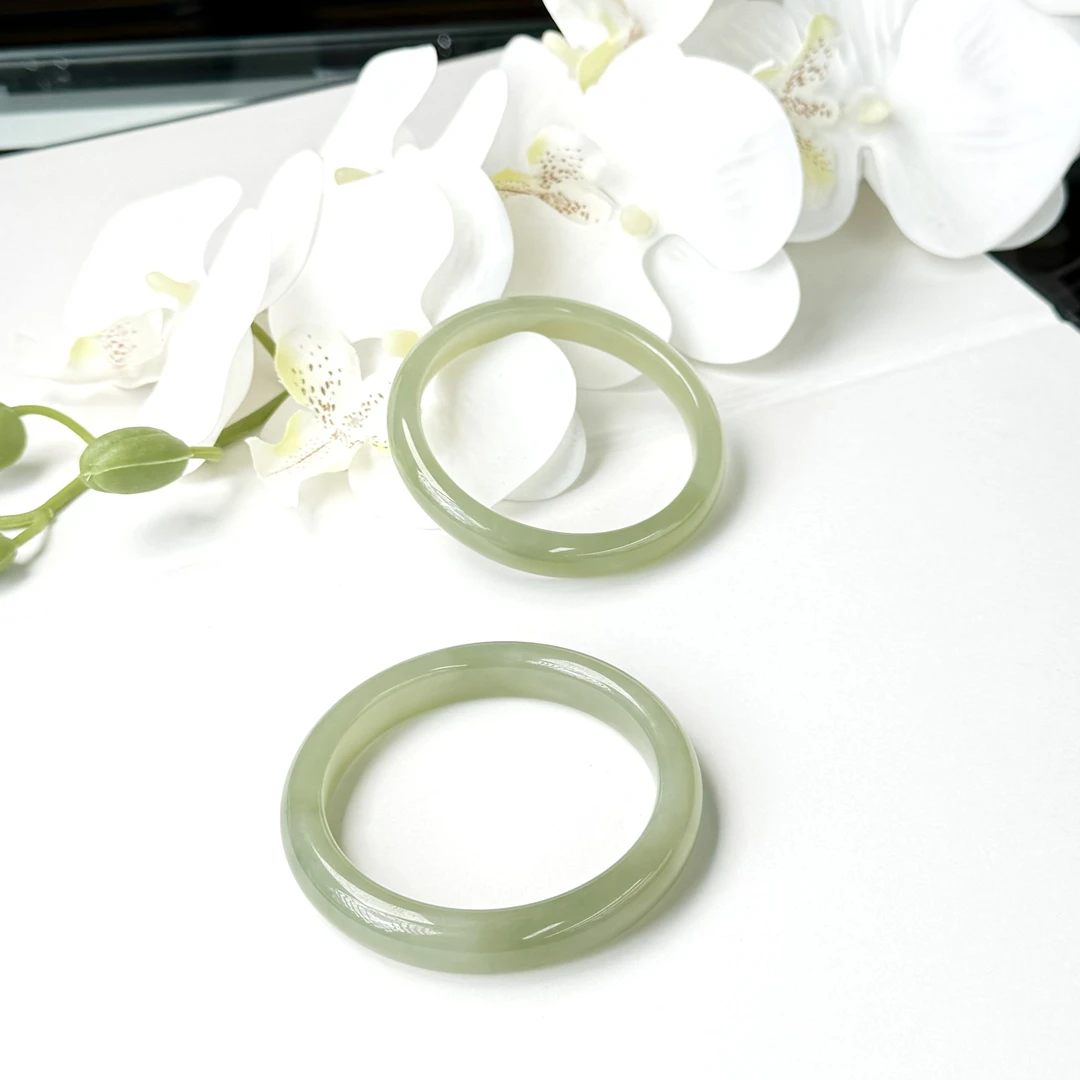 冰葡萄·晴水料冰底和田玉手镯多样性发其一