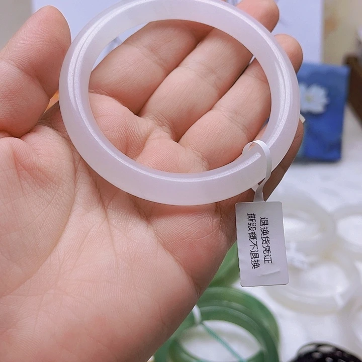 未镶嵌手镯石英质玉白色102/59
