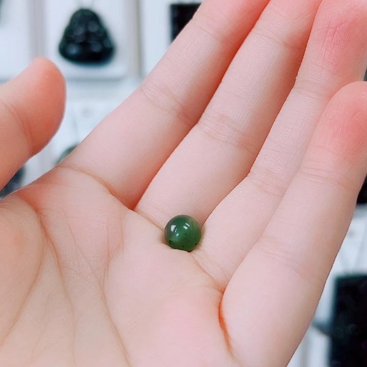 ￴***￴蛇纹石玉未镶嵌玉牌