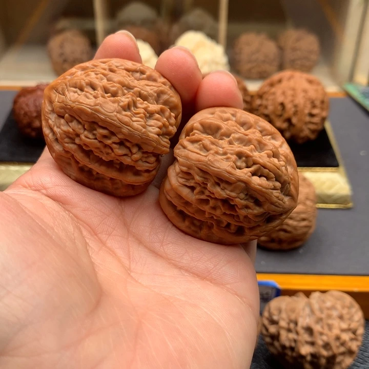 文玩核桃吊坠栾****.虎头王