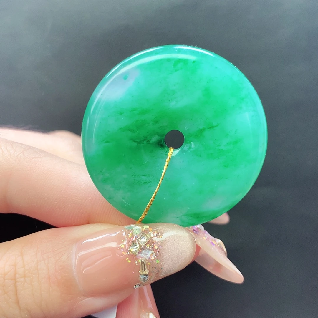 石英质玉未镶嵌颈饰