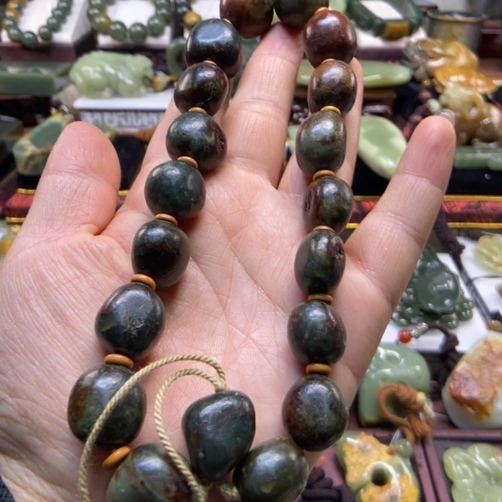 未镶嵌手链岫岩河磨玉（透闪石质玉）