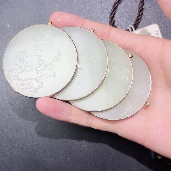 未镶嵌和田玉挂件照***己