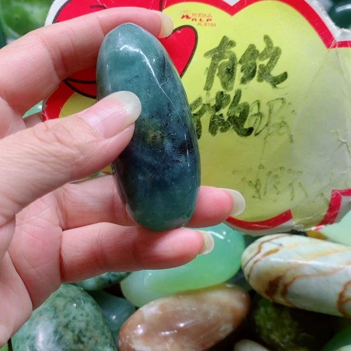 蛇纹石玉未镶嵌手把件