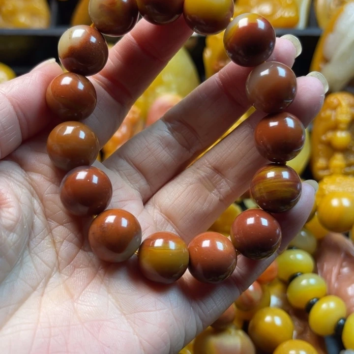 姜***叔石英质玉未镶嵌颈饰