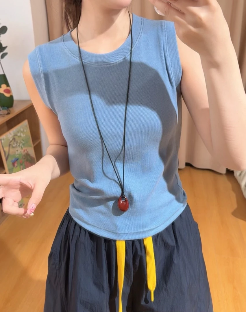 85134余小鱼【夏日首选】八色纯色基础夏季气质无袖圆领背心女装