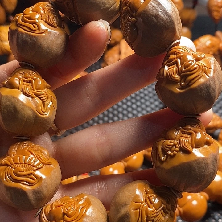 吊坠橄榄核大***叔包衣财神