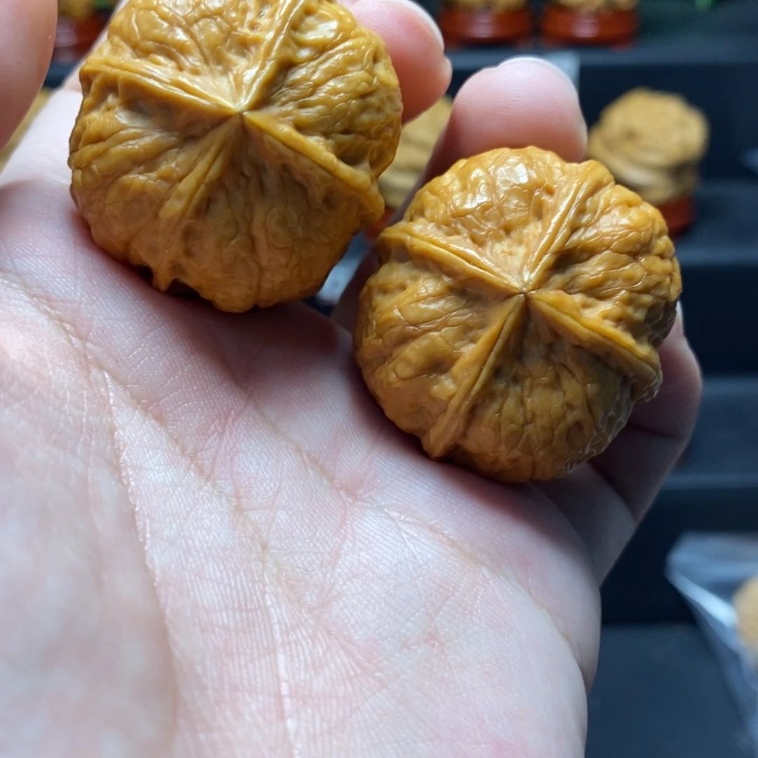 把件文玩核桃37四棱