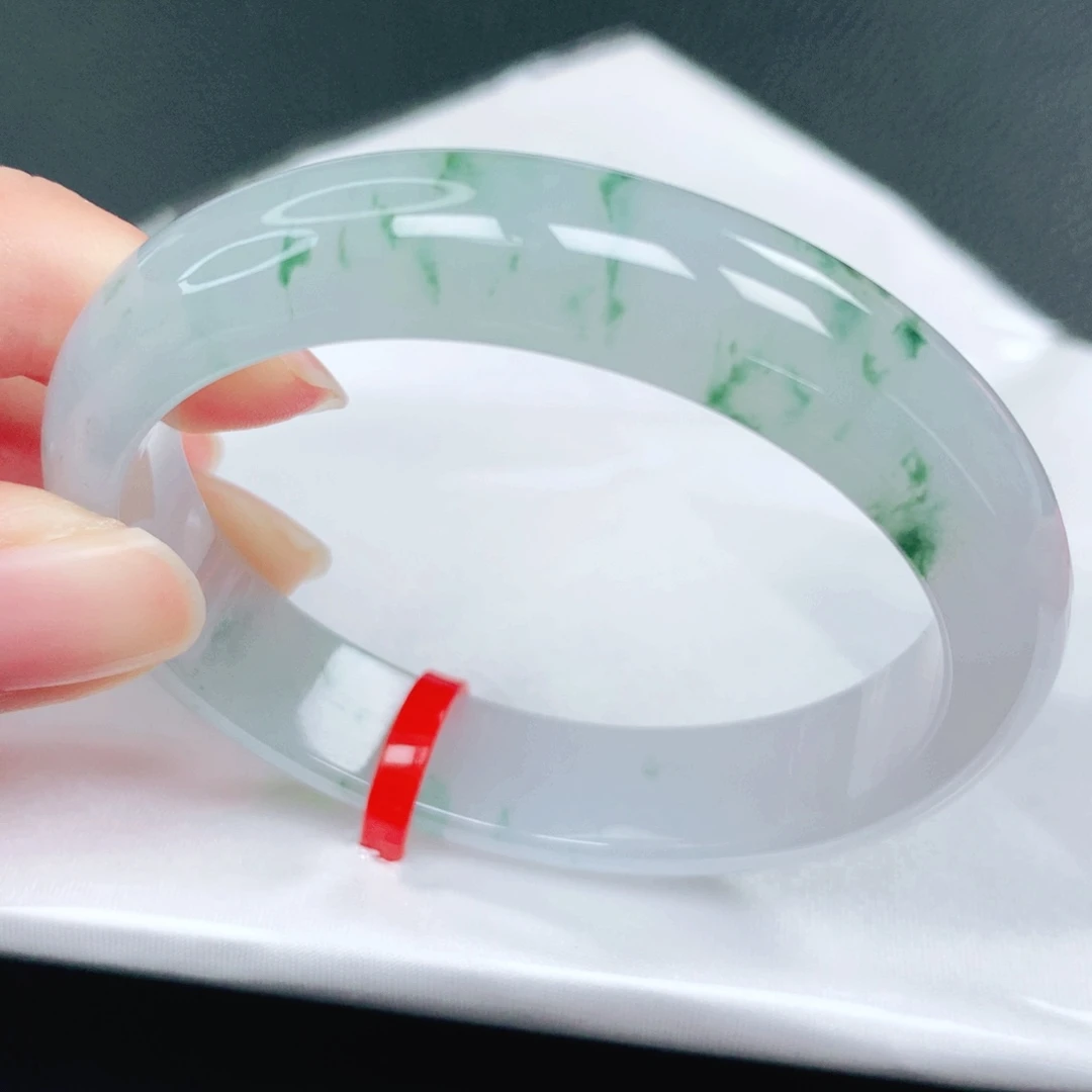 翡翠未镶嵌手镯54贵