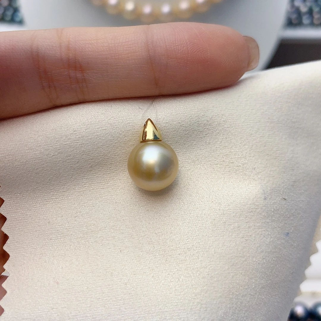 颈饰海水珍珠18K金镶嵌W56