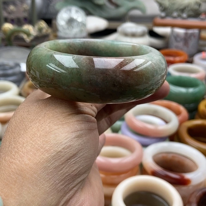 石英岩玉未镶嵌手镯海洋精灵