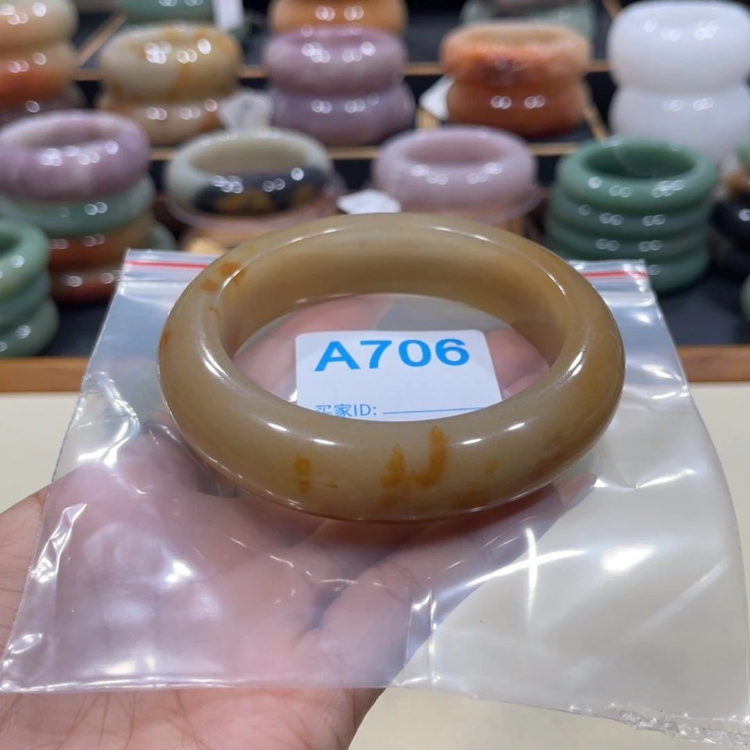 石英岩玉手镯未镶嵌懒*洋