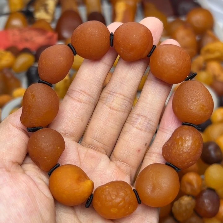 琥珀未镶嵌颈饰天然蜜蜡