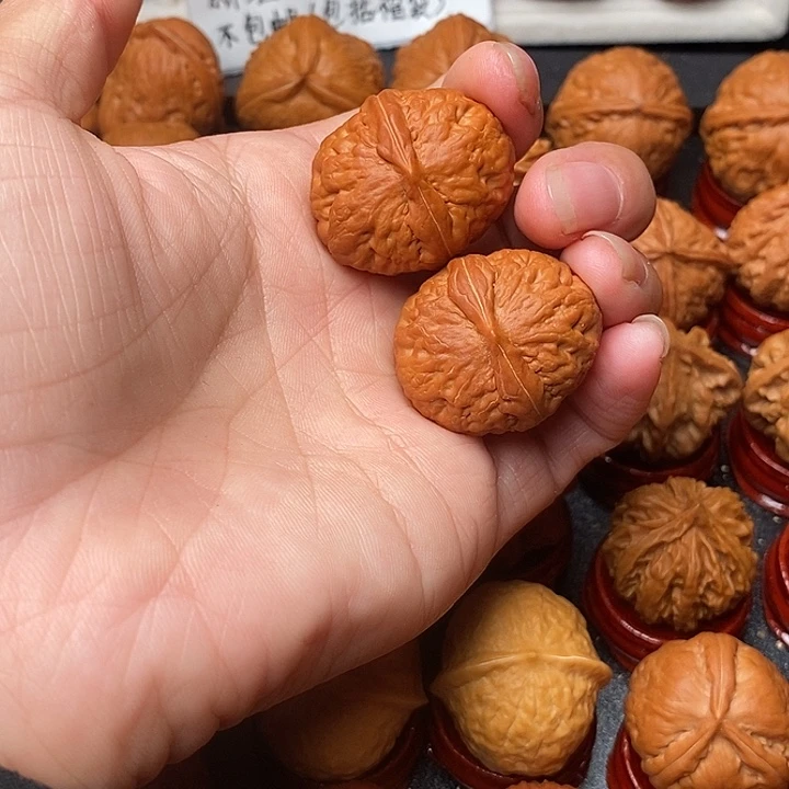 文玩核桃吊坠麒麟磨