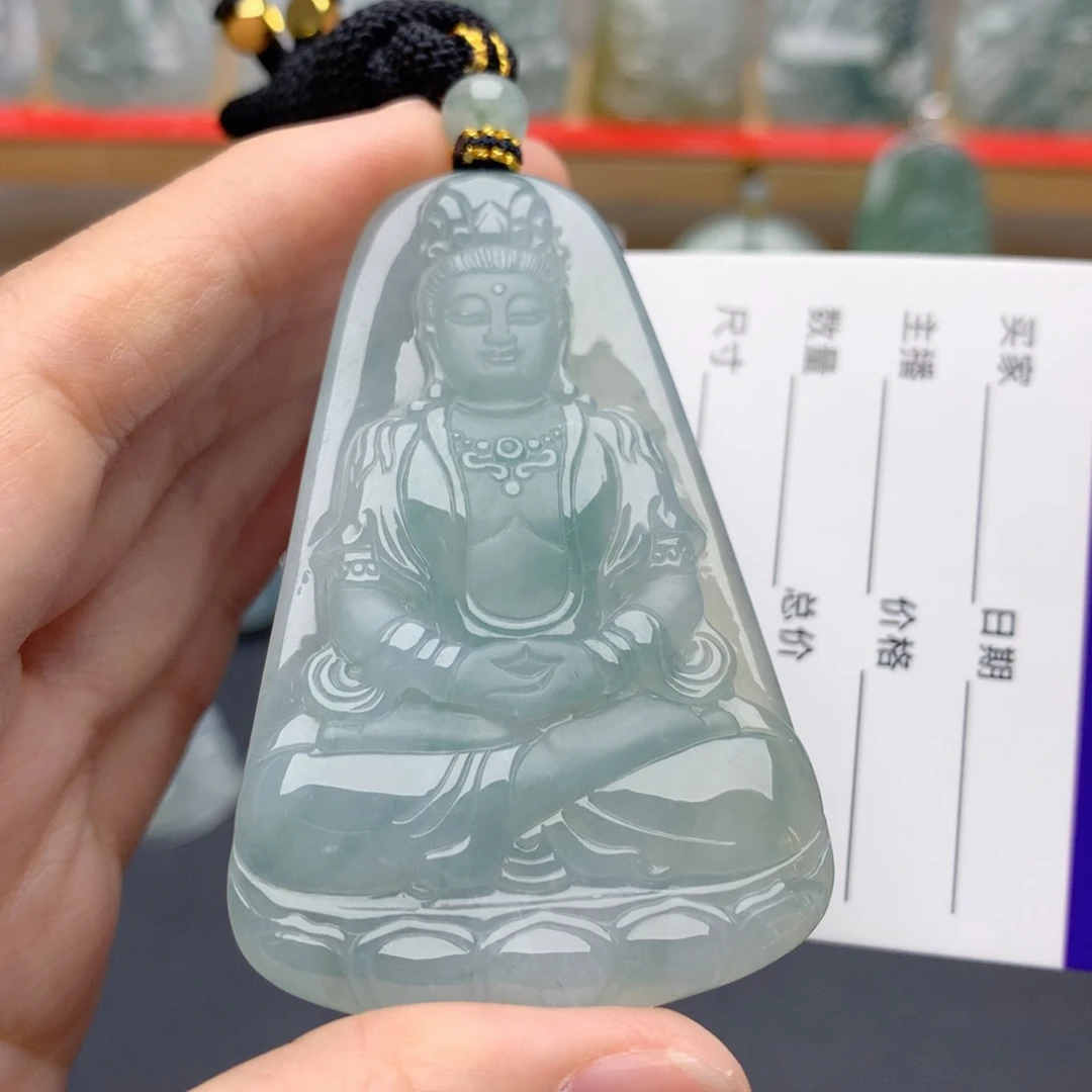 翡翠未镶嵌颈饰观音