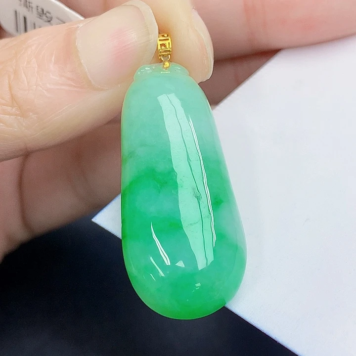 颈饰18K金镶嵌翡翠天然A货