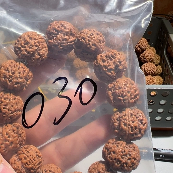 淋***熊吊坠金刚菩提30号金刚