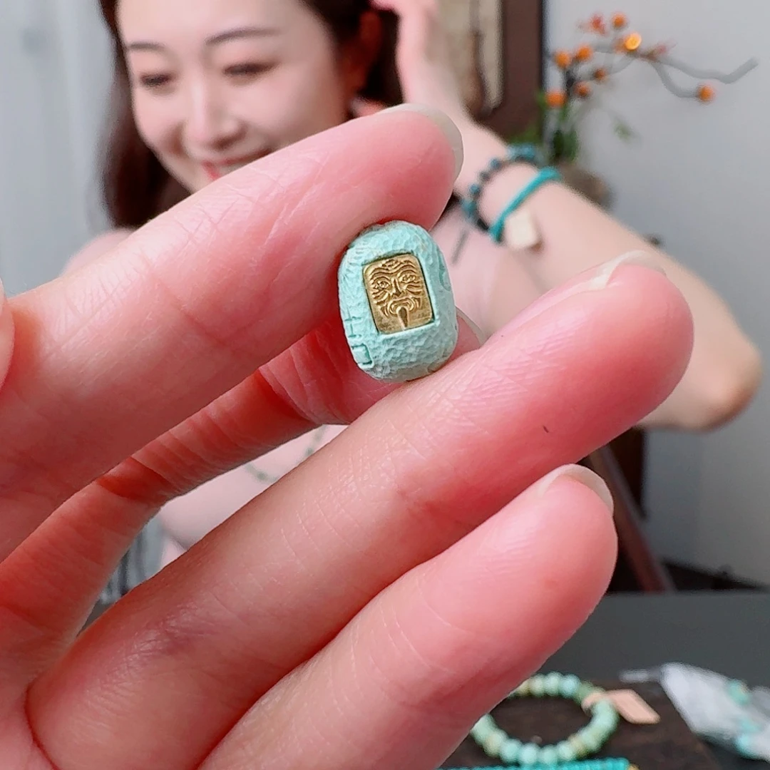 绿松石未镶嵌珠宝奇石