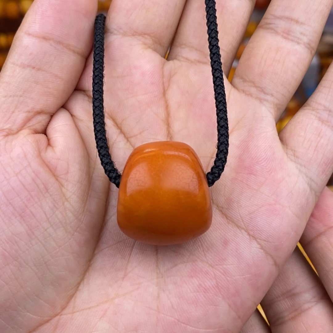 未镶嵌琥珀珠宝奇石