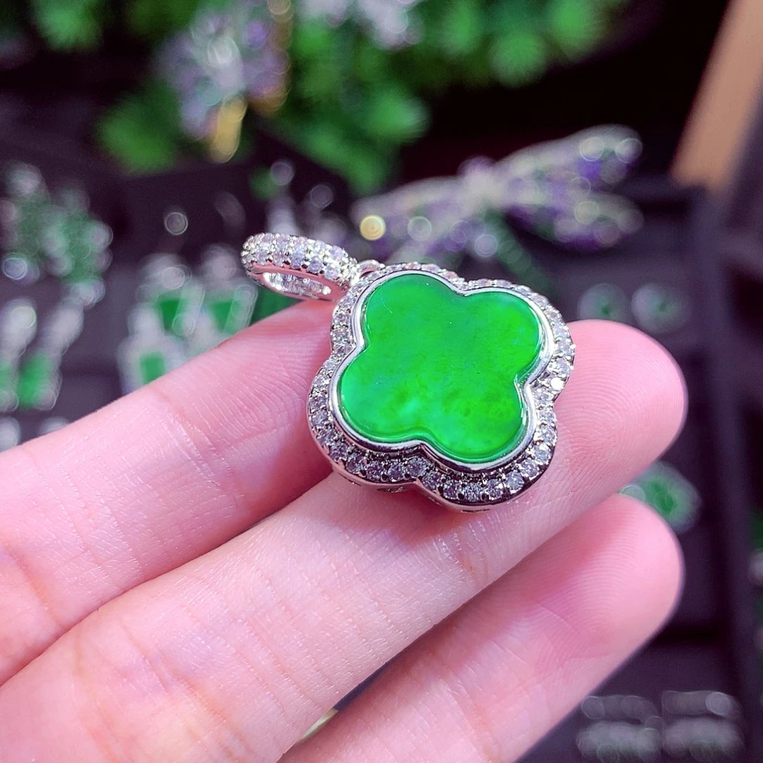 颈饰未镶嵌翡翠天然