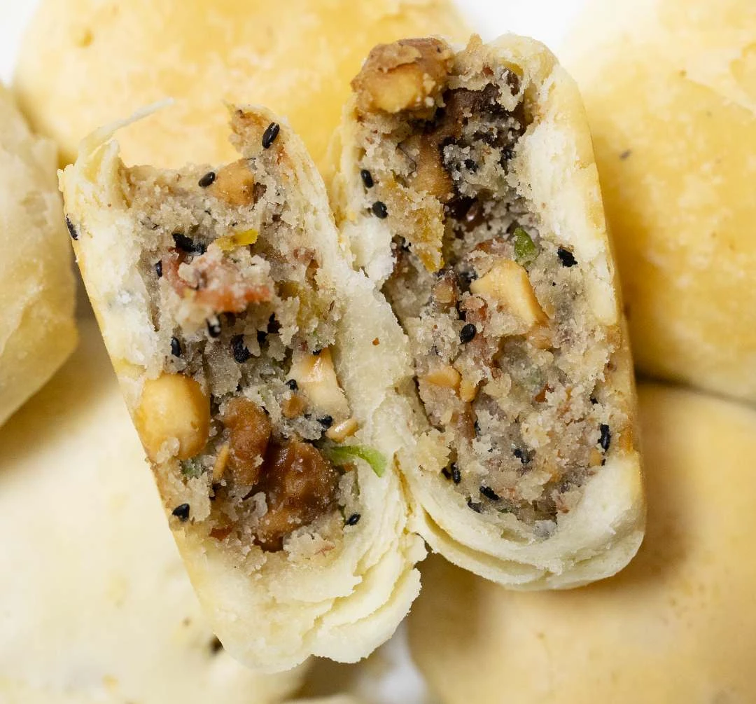 酥皮冰糖核桃月饼纯手工老式传统糕点