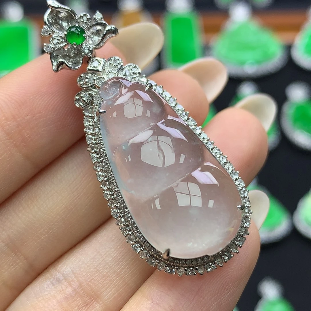 翡翠18K金镶嵌颈饰18k镶翡翠