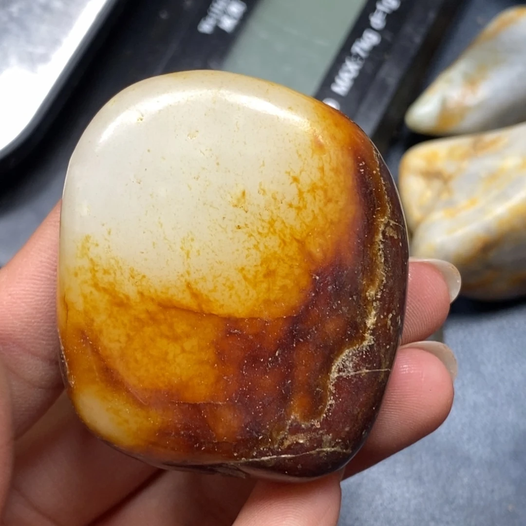 和田玉（糖玉）未镶嵌挂件