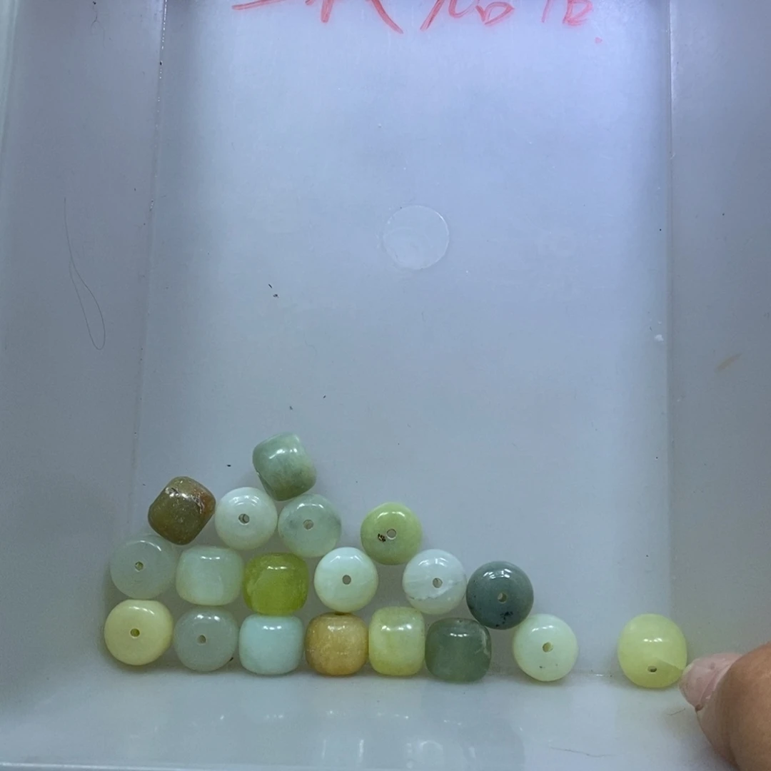 合金蛇纹石玉颈饰2