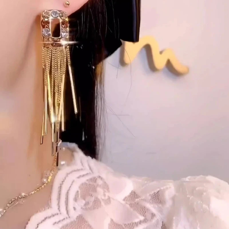 铜合金耳饰 高级耳钉气质长款流苏轻奢耳环女耳坠大气耳潮N1475
